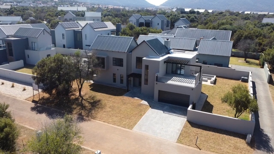 5 Bedroom Property for Sale in Kosmos North West